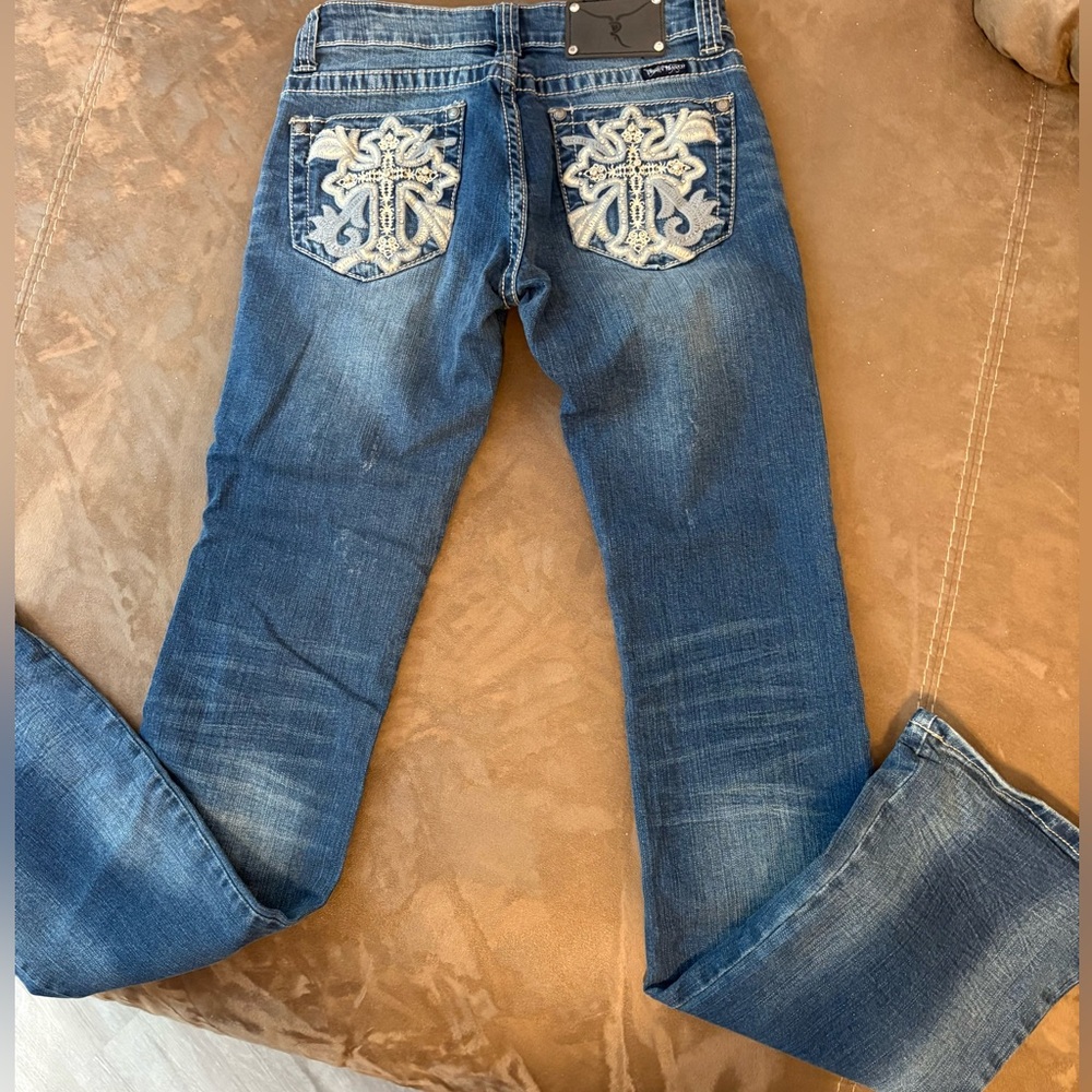 Trinity Ranch Jeans / Embroidery & Rhinestones / Size 1 - Picture 2 of 9